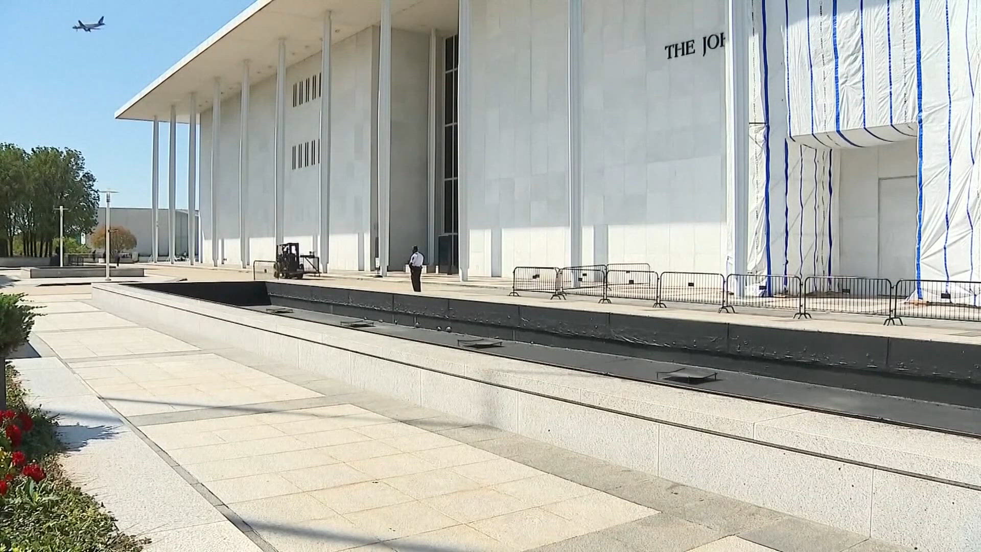 Judge mandates a 30-day notice prior to any demolition at the Kennedy Center