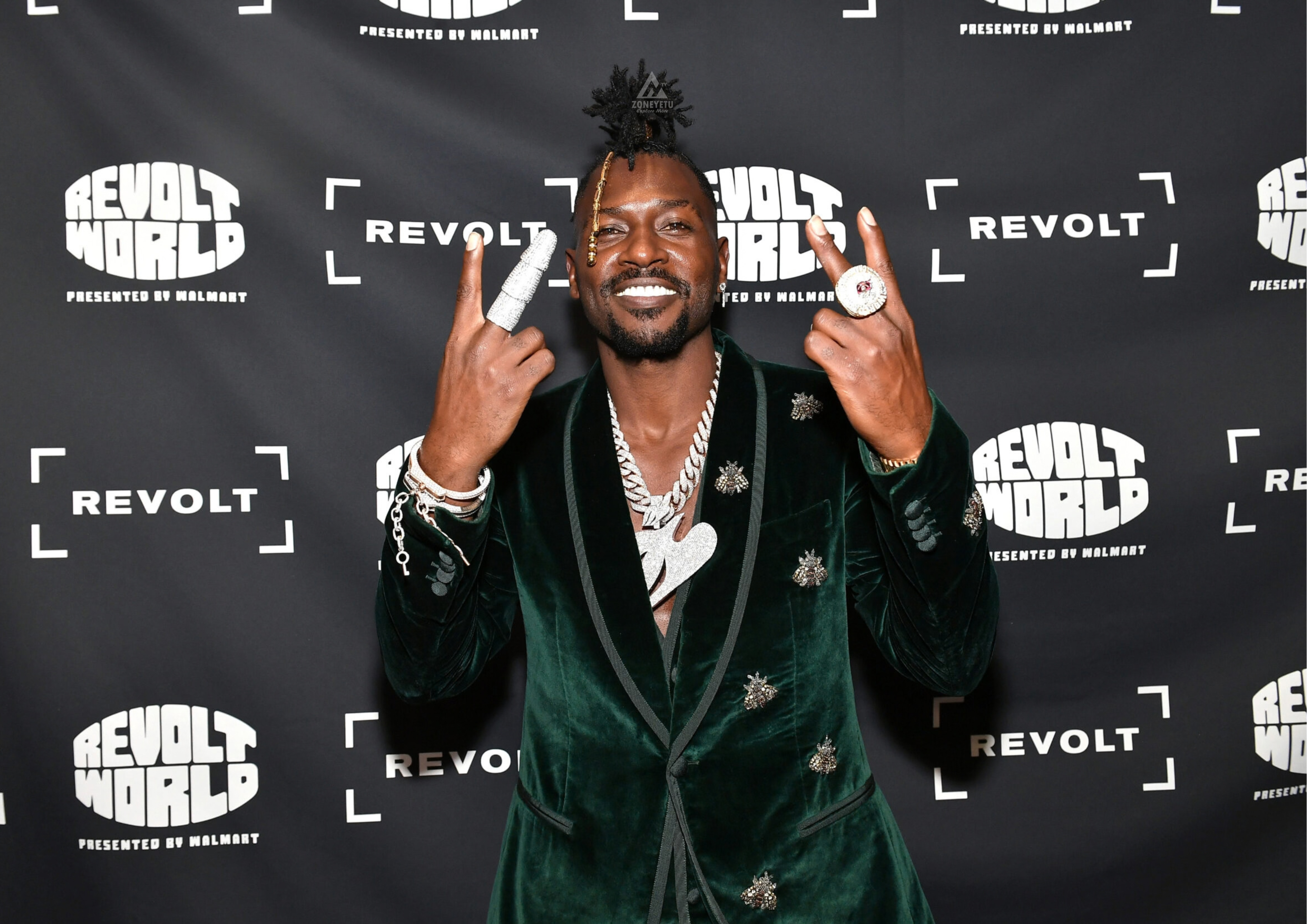 Antonio Brown Huenda Akaepuka Hatia ya Jinai kwa Uangalizi, Lakini Jaji Bado Hajaidhinisha Makubaliano