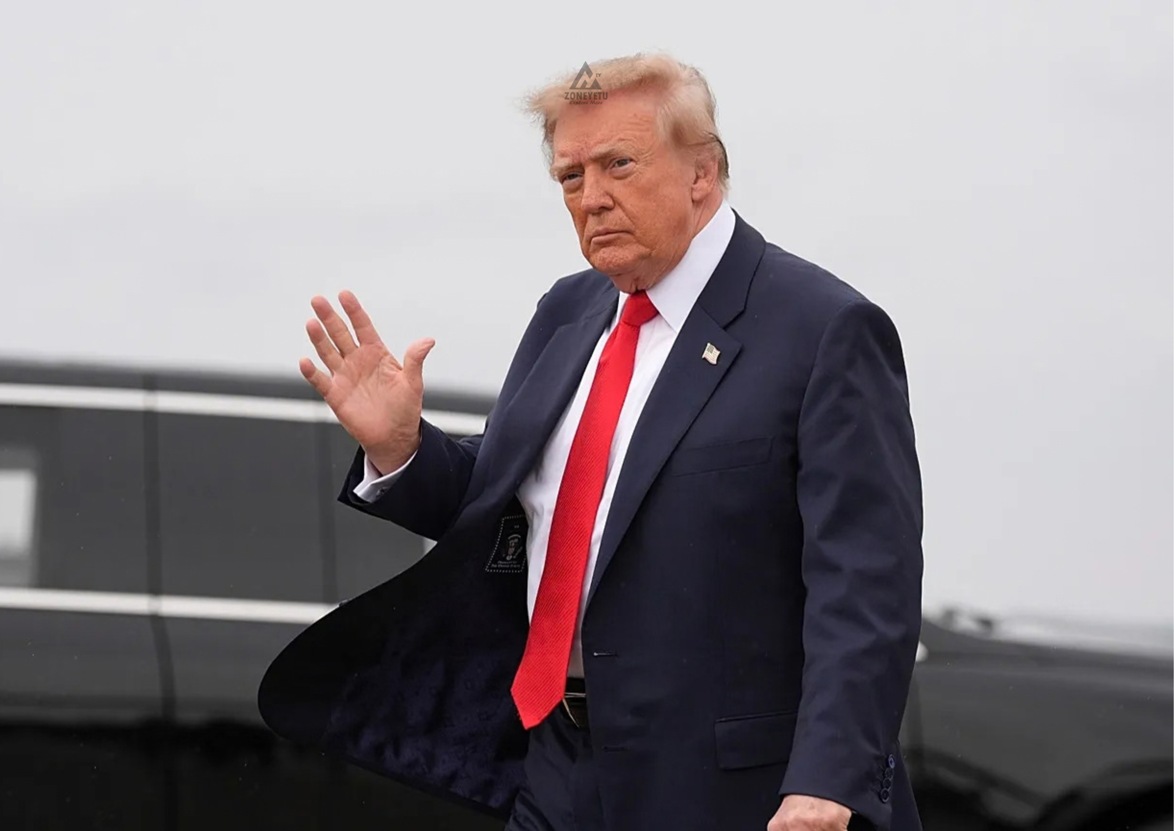 Trump Amtaka Zelensky Aondoke Madarakani, Amlaumu kwa Mashambulizi Dhidi ya Viwanda vya Mafuta vya Urusi
