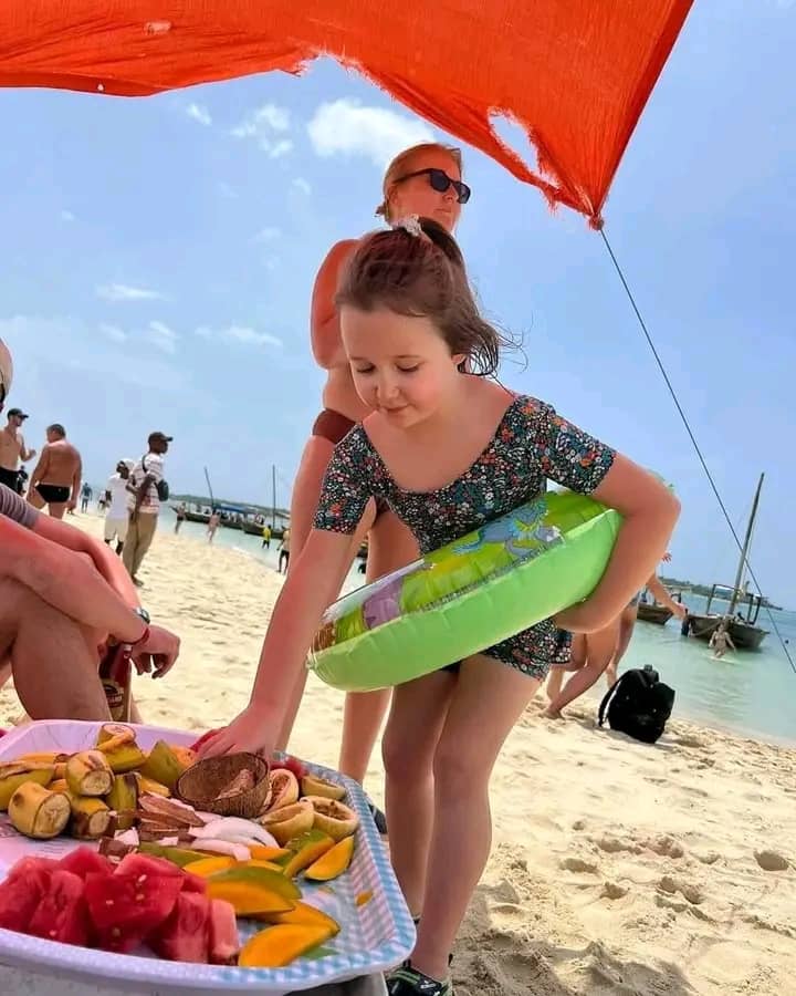 Young Explorer: A Child's First Taste of Zanzibar
