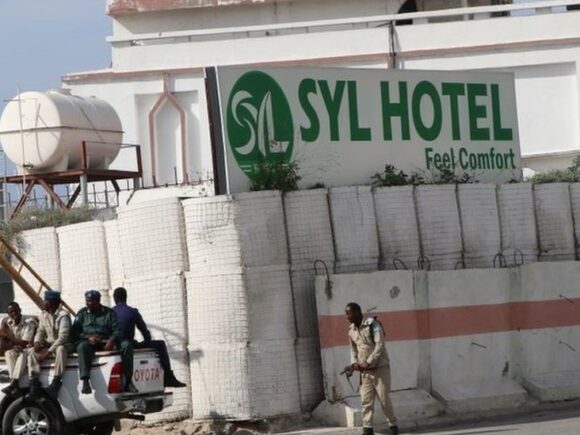 Al-Shabaab attacked Syl hotel in Somalia’s capital after blasts, residents say