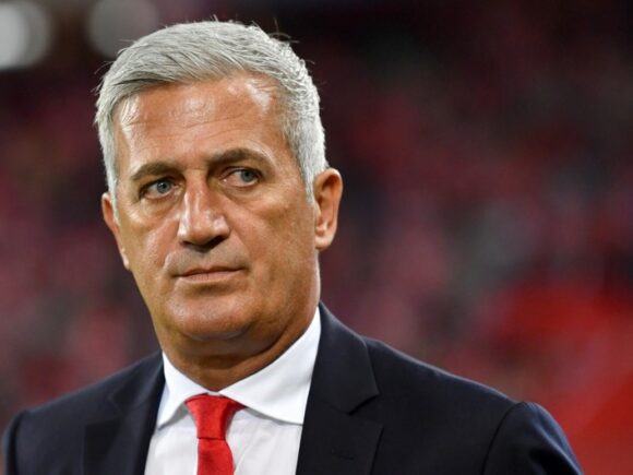 Former Switzerland coach Petkovic hired by Algeria for 2026 World Cup qualifying