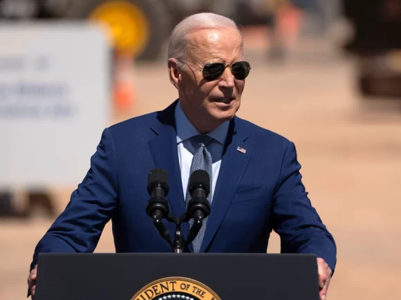 Biden may possibly hand out green cards to 4,000 illegal immigrants annually