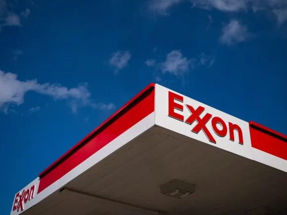 Earnings at Exxon and Chevron Rebound to Earth