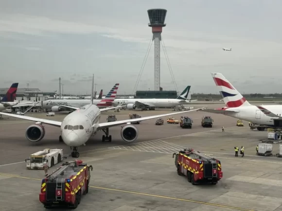 Heathrow Airport: A minor collision between two Virgin Atlantic and British Airways aircraft resulted in minor damage to both aircraft