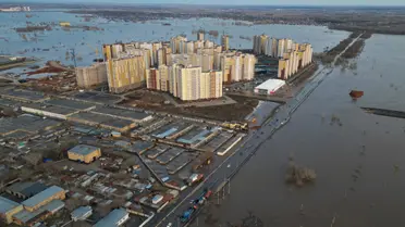 Russia Issues a Plot Urgent Evacuation Order After Rising Water Levels Flood Almost 1000 Houses