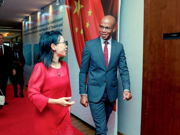 Tanzania promises to develop cooperation with China