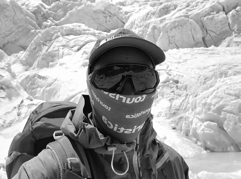 On Everest, a “fearless” Kenyan climber perishes, and Sherpas are gone