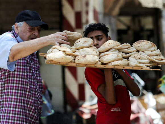 Egyptians suffer the first reduction in bread subsidies in decades