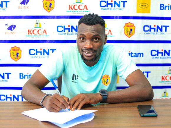 Keeper Mutwalibi Mugolofa has extended his contract with KCCA FC