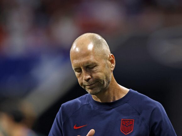 Report: US men’s coach Berhalter is stepping down