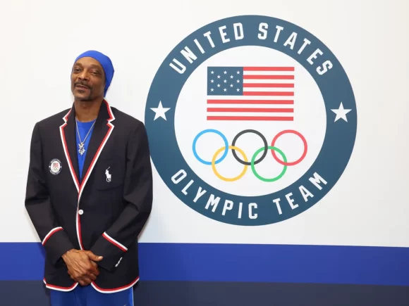 Snoop Dogg is one of the torchbearers for the last leg of the Olympic flame in Paris in 2024