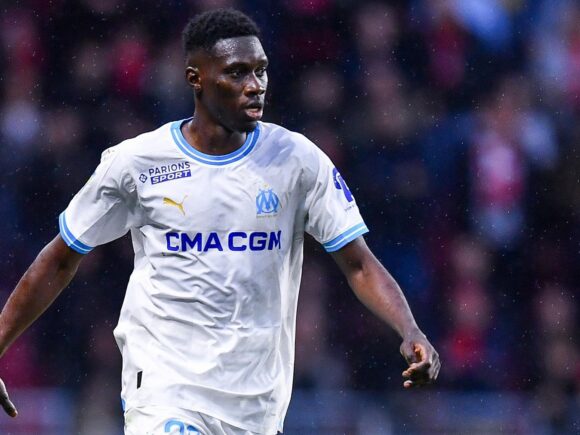 Forward Sarr from Senegal joins Palace