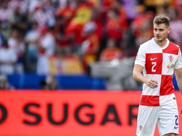 Bayern defender Stanisic will be sidelined for several weeks due to a knee ligament rupture