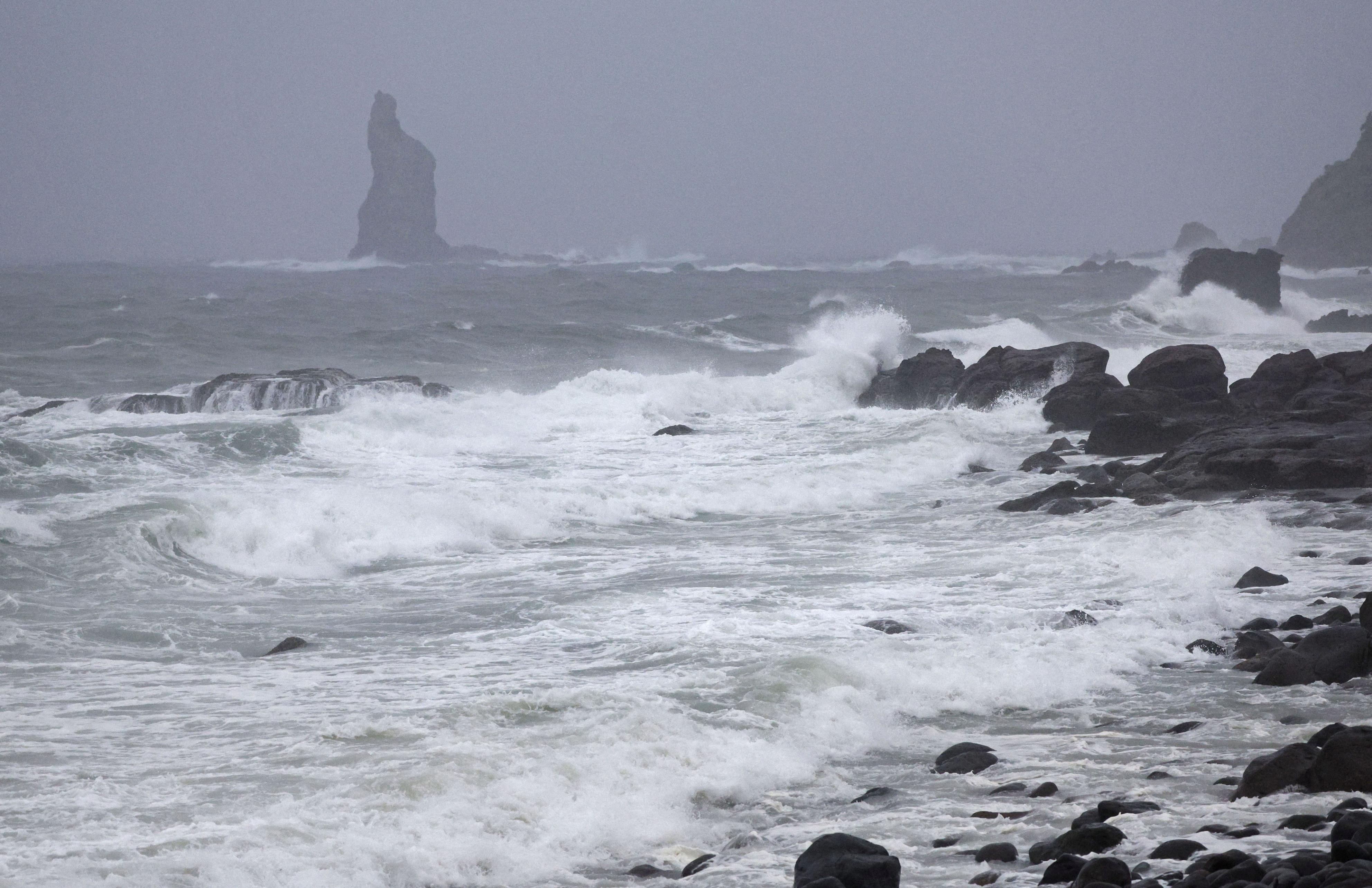 Japan issues an emergency warning as the potent typhoon Shanshan approaches