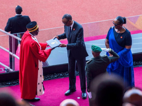 Kagame, the President of Rwanda, was sworn in to serve for an extended period