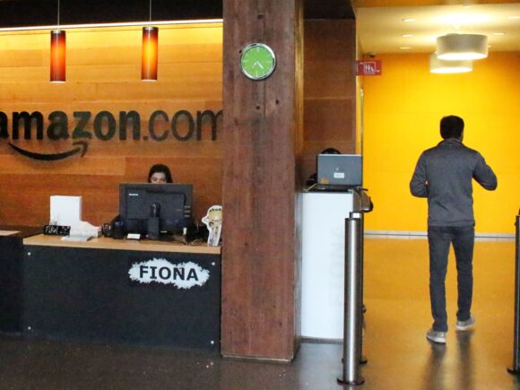 Amazon will discontinue its flexible work policy and require corporate employees to adhere to a five-day office week