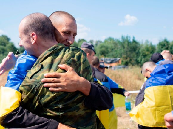 49 prisoners are returned to Ukraine as part of a POW exchange with Russia