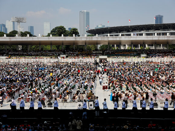 Pope’s mass in Indonesia draws over 80,000 attendees, “like Jesus’ presence”