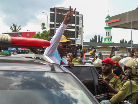 Tanzania detains opposition figures in an effort to stop protests