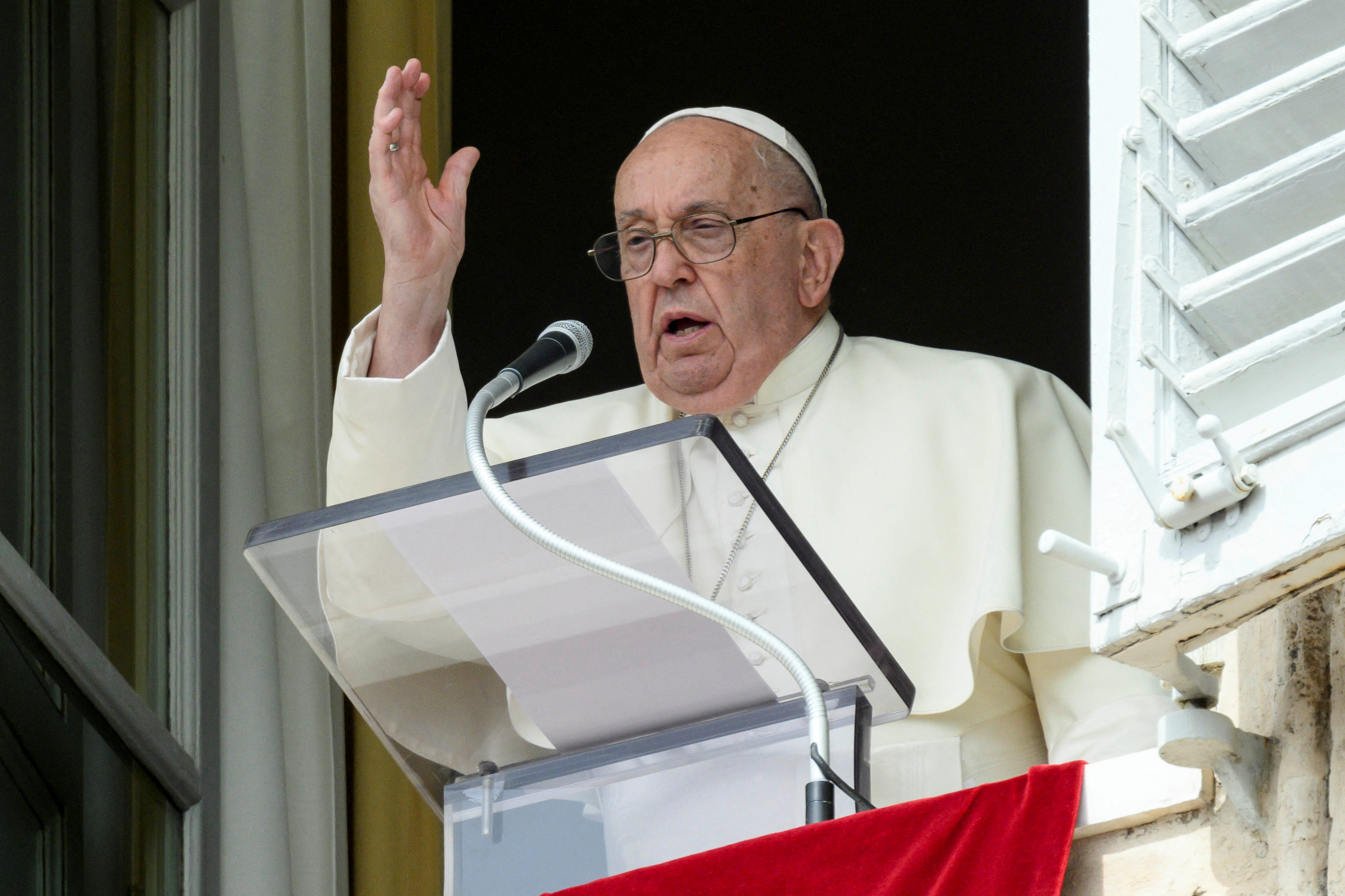 Prior to his trip to Belgium and Luxembourg, Pope Francis cancels his Monday appointments due to a mild case of flu