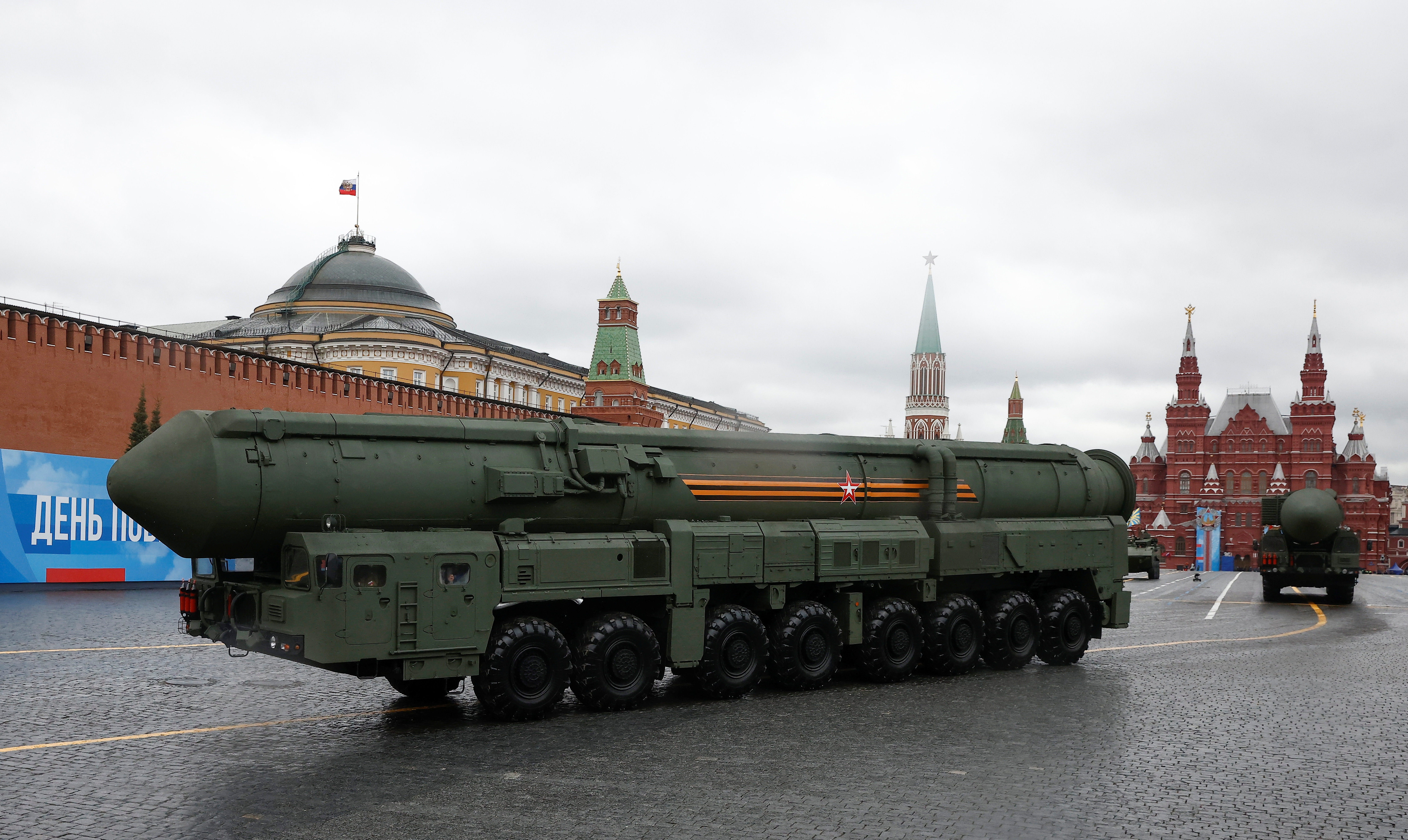 Missiles roll over northwest Russia as part of a nuclear unit test