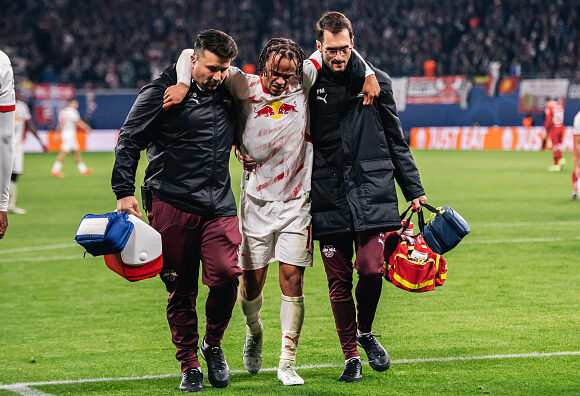 Simons of Leipzig will be out for several weeks due to a ligament injury