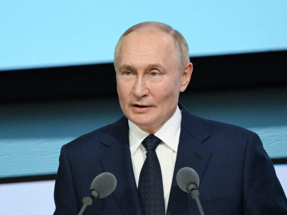 Putin says that Russia will react if the West lets Ukraine attack Russia hard