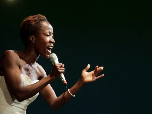 Malian singer Rokia Traore will be sent to Belgium after being jailed in Italy