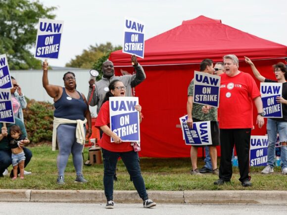 The UAW says that most of the workers at the Ford joint-venture battery plant have signed union cards