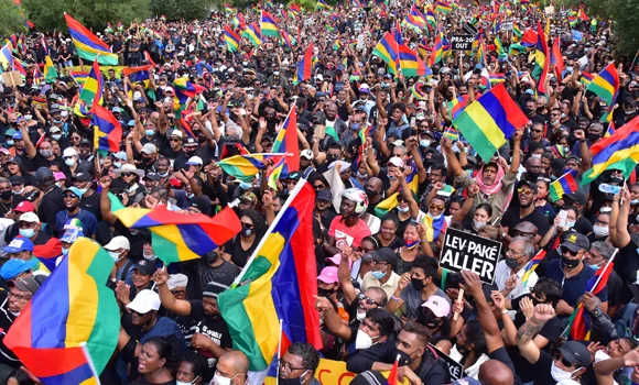 The opposition in Mauritius secures 62.6% of the votes, dominating the parliament