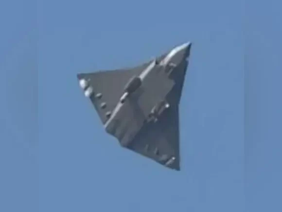 Experts claim images reveal new, innovative Chinese military aircraft designs