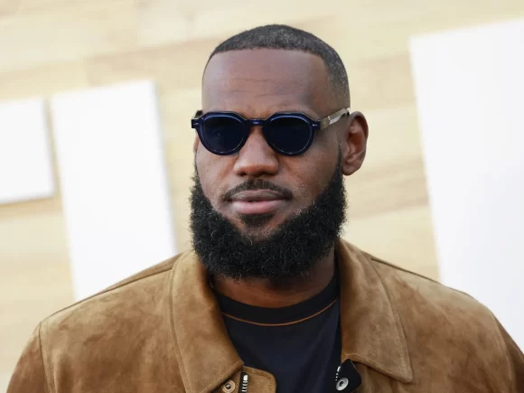 LeBron James, the greatest of all time, turns 40 today. Happy birthday!