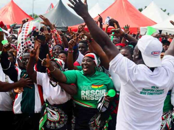 Ghana’s leading candidates for president in a last-minute vote-gathering