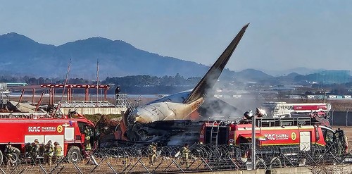 The greatest airline catastrophe in South Korea claims 179 lives in a fiery jet accident