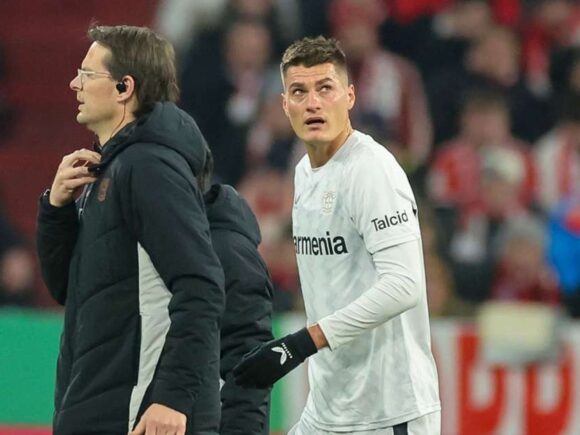 Leverkusen sustains a Schick injury