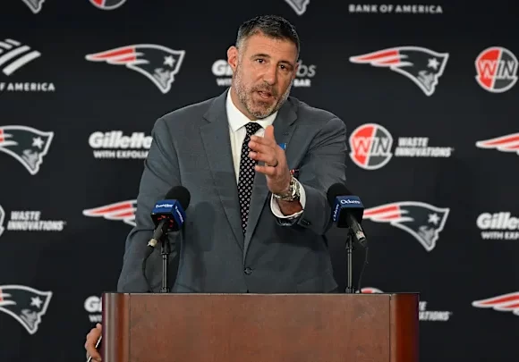 Mike Vrabel and the Patriots reunite and discuss their idea for a New England comeback