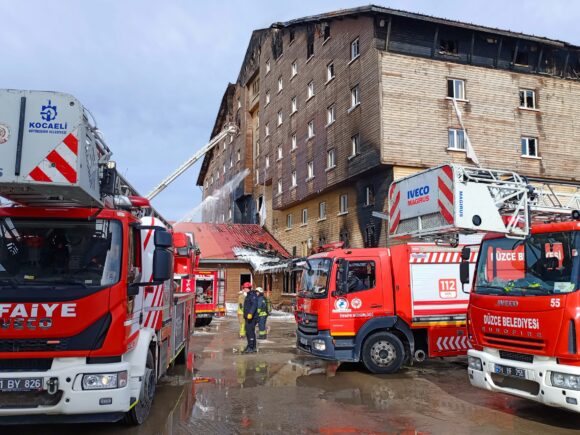 Turkey holds 9 people in connection with the 76-person ski resort hotel fire