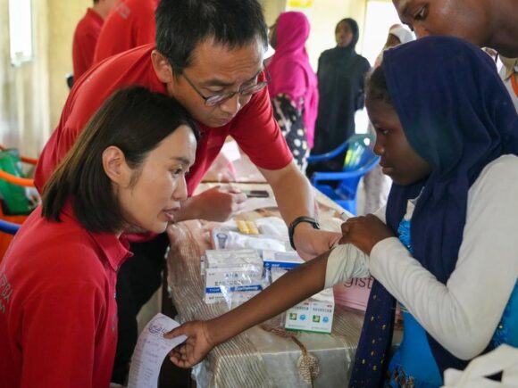 In Zanzibar, a Chinese medical team offers complimentary healthcare to 400 individuals