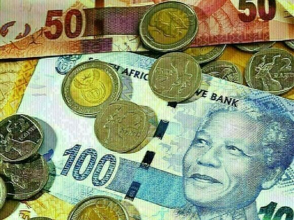 The South African rand rises ahead of the US rate announcement