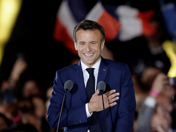 Macron admits in his New Year’s speech that the early elections were a mistake