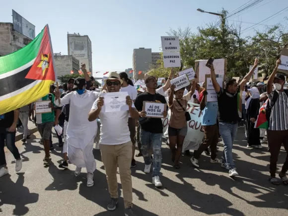 Political leaders in Mozambique are negotiating to resolve the post-election situation