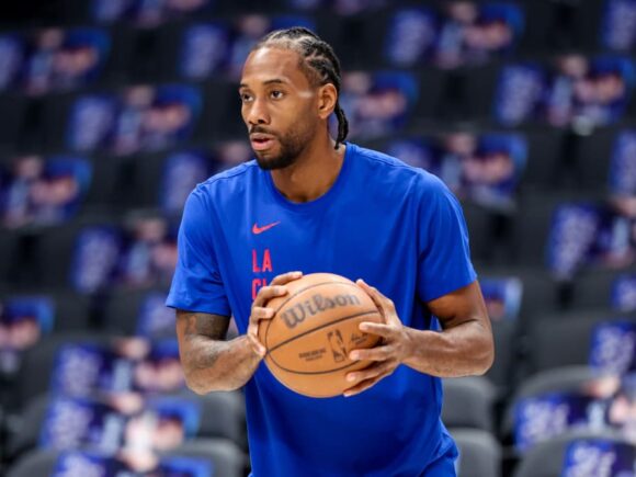 Report: Kawhi Leonard of the Clippers will make his season debut against the Hawks