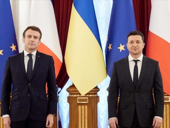 Macron asserts that peace talks with Russia can only be negotiated by Zelensky