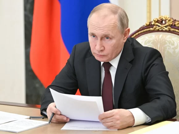 Putin Declares a Short-Term Stopfire in Ukraine from May 8–11