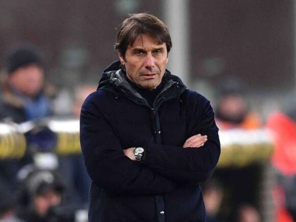 Conte replies, “Let’s enjoy it,” as Napoli takes the lead and secures a Champions League berth
