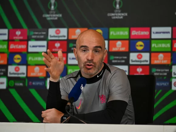 Maresca urges Chelsea players to embrace the pressure in their match against Fulham