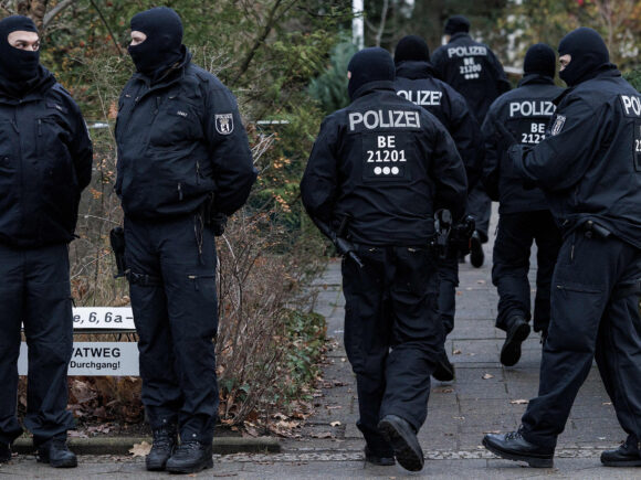 German Authorities Ban Reichsbürger Group for Plot to Overthrow State, Arrest Self-Professed “King”