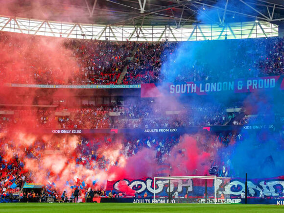 Palace supporters, still in pain from 1990, head to the FA Cup final