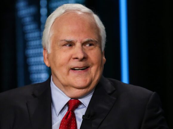 Frederick Smith, the founder and executive chairman of FedEx, passed away, the CEO informs employees